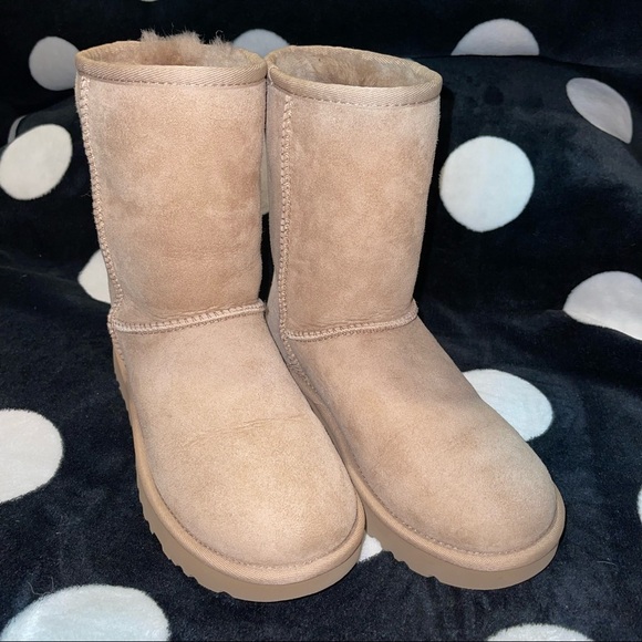 ugg boots fawn color
